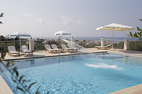 Varouxakis Villa